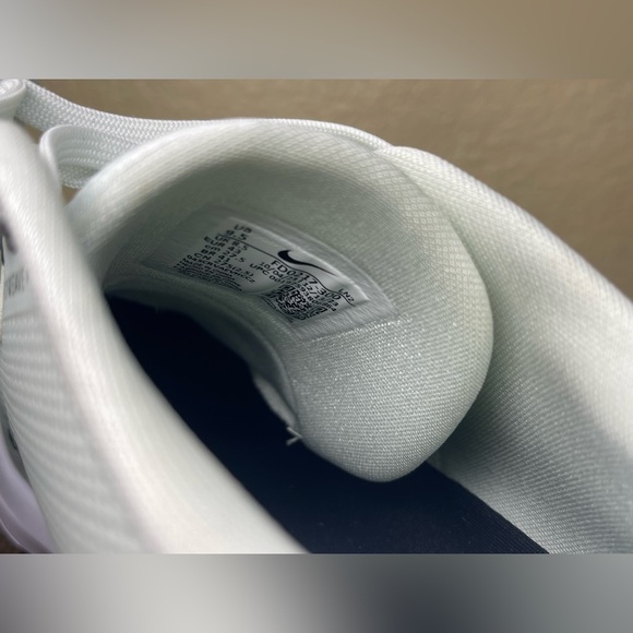 Nike Air Zoom Infinity Tour 2 “Barely Green Strike”
- Size 9.5 Men. - Picture 7 of 7